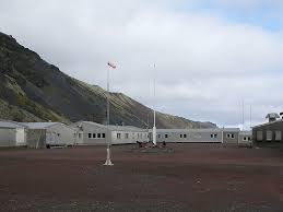 The city's yearly temperature is 1.54ºc (34.77ºf) and it is 3.54% higher than svalbard and jan mayen's averages. Jan Mayen In Norwegen Sygic Travel
