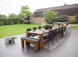 11) reinigung und pflege von gartentischen 12) geräumige esstische für vier oder sechs personen. Esstischgruppe Fur Mindestens 10 Personen Der Moderne Gartentisch Mit Old Teak Greywash Raffiniert Kombiniert Mi Gartenstuhle Gartenmobel Moderne Gartenstuhle