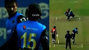 1 wicketkeeper for the in odis, das has made only 76 runs in six innings in 2021, while sarkar has scored 40 runs in four innings. Mushfiqur Rahim Had Tried To Hit Teammate Twice In The Same Match Another Video Goes Viral Cricket News India Tv