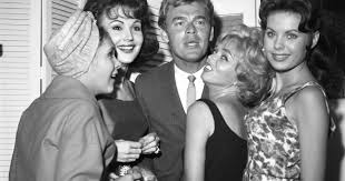 Magányosan, elfeledve hunyt el a gyönyörű színésznő: holttestét egy évvel  halála után találták meg otthonában