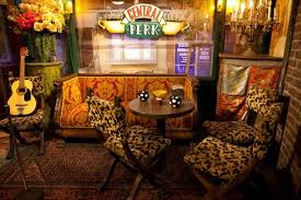 Photo Of Warner Bros Studio Los Angeles Central Perk From Friends Central Perk Friends Apartment Friends Cafe