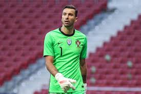 Rui patricio is stretchered off at molineux. Deal For Rui Patricio On Standby Roma Evaluating Additional Options Romapress Net