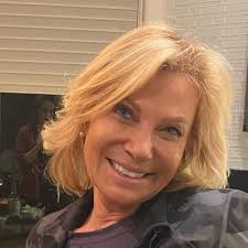 Suzanne Mickelson (@suzmick)