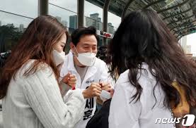 아 ㅋㅋㅋㅋㅋ ㅅㅂ 생태탕 아들 오세훈보고 긴 다리 매력있다고 한거 뭐임ㅋㅋㅋㅋㅋㅋㅋㅋㅋ 1. Crzluysfealiqm