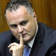 Causa Eurofighter: Rüstungsriese Airbus schießt sich auf Minister Doskozil  ein