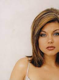 Tiffani amber thiessen is an american actress, who starred as kelly kapowski on nbc's saved by the bell, as valerie malone on fox's beverly. Tiffany Amber Thiessen Hair Pinterest Tiffany Amber Tiffani Amber Thiessen Hair Tiffani Amber Thiessen