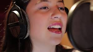 Meredith Beal Performs La Isla Bonita