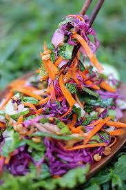 kostlicher veganer asia salat mit minze und erdnussen iss happy rezept rezepte mit obst vegane aufstriche gesunde vegane rezepte