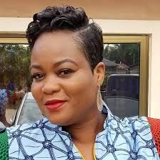 When it comes to hairstyle comebacks, perm hair is king! How To Style Permed Hair In Ghana