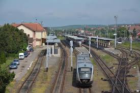 Mersul trenurilor 2021 va ofera informatii cfr calatori, preturi bilete tren, program trenuri regiotrans, transferoviar, softrans si cele mai noi stiri. Oradea Ieri Oradea Azi Cum A Fost Si Cum Este Mersul Trenurilor