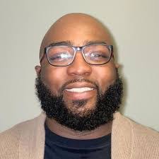 Edwin Naranjo's Instagram, Twitter & Facebook