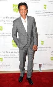 Benjamin Bratt Tops Celebrity Birthdays For December 16 Benjamin Bratt Celebrities Actors