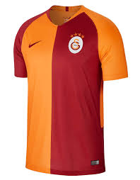 Nike türkei herren heim trikot em 2020 weiß/rotzum günstigen preis hier gleich online bestellen! Nike Galatasaray Istanbul Herren Heim Trikot 2018 19 Rot Orange Tornado Sport