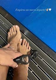 Mariló Montero brilla con el color de uñas para los pies tendencia a los  50: fácil de mantener, clarito y elegante
