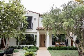 This beautiful spanish hacienda style home is located at 80185 via capri #26 27 in la quinta, ca. Spanish Colonial Homes You Have To See