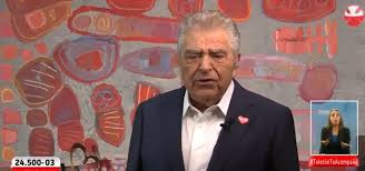 Don francisco informa la muerte de integrante del clan infantil de sábado gigante. Don Francisco Nunca Me Imagine Que Tendria Que Comunicarme Con Ustedes Desde Mi Casa El Contraste