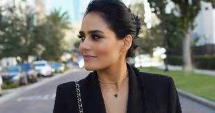 A parisian in America by Alpa R