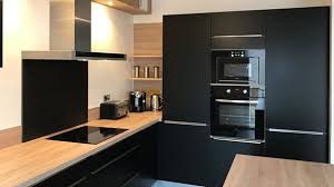 Cuisine Sur Mesure Noir Pearl De Virginie C Realisation Cuisinella Cuisinella Cuisine Moderne Deco Cuisine Moderne