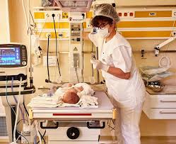 Aici se desfasoara atat activitate medicala de ingrijire a copiilor bolnavi (atat din judetul cluj cat si din peste 30 de judete ale tarii) cat si activitate didactica (cu studentii anilor iv, v, vi. SalvaÈ›i Copiii SalvaÈ›i Copiii Romania