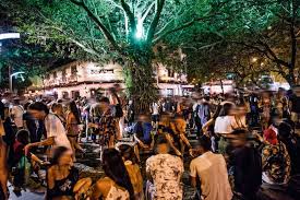 Veja o que iara dias (iaradiasmg) descobriu no pinterest, a maior coleção de ideias do mundo. Dias Ferreira Essa Rua Esta Diferente Veja Rio