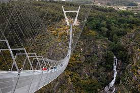 Monumentos cerca de ponte de alvarenga. Zmbx65innh4wpm