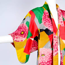 You'll receive email and feed alerts when new items arrive. Japanese Vintage Haori Silk Kimono Jacket In Bold Zinnia And Geometric Print For Sale At 1stdibs