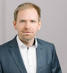 Erwin Heinrich's Instagram, Twitter & Facebook