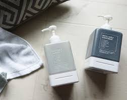 セリアetc の詰め替えボトルをご紹介 生活感をなくしておしゃれ度アップ folk セリア ボトル キャンドゥ