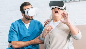 Los adolescentes ejercen la creatividad mientras aprenden la importancia del trabajo en equipo y ganar dinero para comprar las cosas que quieren. Beneficio De La Realidad Virtual Y Su Uso En Atencion Medica