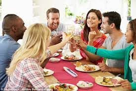 Casual summer dinner party as late summer sets in and the days start to become shorter, it seems as though time is of the essence. Informal Buffet Style Events Have Replaced Dinner Parties Daily Mail Online