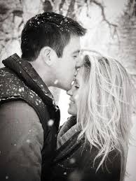 Pin By Weddingphotousa On All Things Wedding Engagement Photography Poses Winter Wedding Photos Photography Poses