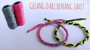 Kamu juga bisa menggunakan software photoshop untuk cara membuat foto polaroid sendiri. Cara Membuat Gelang Dari Benang Jahit Eng Sub Youtube Knots Diy Friendship Bracelets Diy Gift