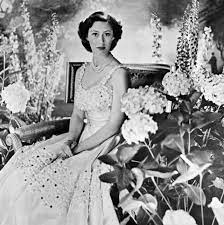 28,315 likes · 1,953 talking about this. Princess Margaret S Life In Pictures Beautiful Photos Of Queen Elizabeth S Sister