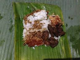 Di indonesia tradisi merayakan sesuatu dengan nasi tumpeng masih sangat digemari. 20 Makanan Khas Bali Ini Bikin Ngiler Rekomended Makanan Khas Bali