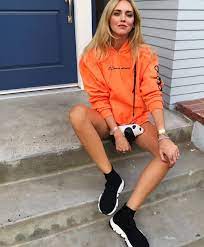 The balenciaga speed sneakers fit tight just like your best pair of socks. Pin By Aliz Eid On Fashion Sneaker Outfits Women Balenciaga Trainers Outfit Fashion