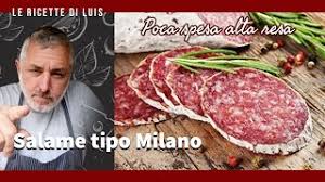 Il salame milano, è un salame prodotto originariamente nel milanese a base di carne di maiale il salame milano, anche chiamato crespone, dalla caratteristica grana fine. Salame Tipo Milano Artigianale Fatto In Casa Da Un Norcino Youtube