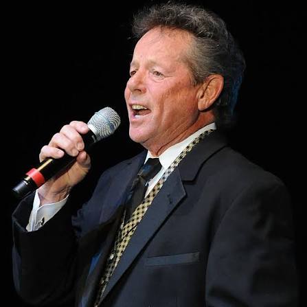 At 82, Bill Gaither Names the One Singer He Regrets Letting Go — The Answer Shocks Everyone ▶️ 𝐖𝐚𝐭𝐜𝐡 𝐇𝐞𝐫𝐞! http://hitsongs.shop/at-82-bill- gaither-names-the-one-singer-he-regrets-letting-go-the-answer-shocks- everyone