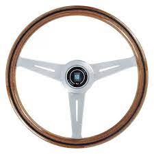 The classic 5 wheel is designed to capture the spirit of the early years of car racing and the birth of the original hot rods. Nardi Ferrari 365 Gt 365 Gtb 4 1968 3 Spoke Nd Classic Wood Steering Wheel