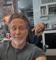 Great show and fabulous cast! I adore all of you ! 🥰