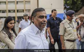 Mukesh ambani owns at least three private planes, including a us$73 million boeing business jet, while lakshmi mittal spends millions every year on his gulfstream. Fn4w15xohmtnpm