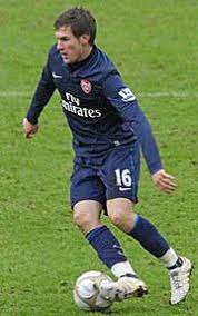 Become a free digital member to get exclusive content. 2009 10 Arsenal F C Season Wikipedia