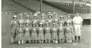 Muskegon Lassies 1946 Aagpbl In 2020 Muskegon Michigan White Lake Muskegon