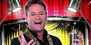 Showmatch es un programa de entretenimiento y humor argentino, presentado por marcelo tinelli, que comenzó a emitirse el 4 de abril de 2005 por canal 9, producido hasta 2017 por ideas del sur, siendo la continuidad de videomatch, también de la misma productora. Contratar A Roberto Pena