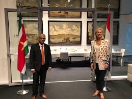 Op 10 september 2015 bracht een delegatie van act suriname een beleefdheidsbezoek aan de directeur van het ministerie van buitenlandse zaken, mevrouw ellen naarendorp. Nieuwe Relatie Biedt Nederland En Suriname Kansen Nieuwsbericht Rijksoverheid Nl