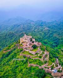 Kumbhalgarh Fort, Kumbhalgarh, Rajasthan, India . . Architecture style : Rajput architecture Type : Hill fort . . Pc: @travellersahil_ . . . #kumbhalgarhfort #kumbhalgarh #rajasthan #india #rajasthantourism #rajasthantrip #rajasthandiaries ...