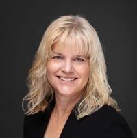 Erin Slater's Instagram, Twitter & Facebook