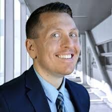 Lauren Pollack's Instagram, Twitter & Facebook