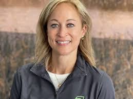 Jennifer Ballinger's Instagram, Twitter & Facebook