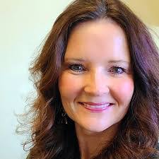 Tamara Lowry's Instagram, Twitter & Facebook