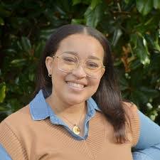 Simone Temple's Instagram, Twitter & Facebook